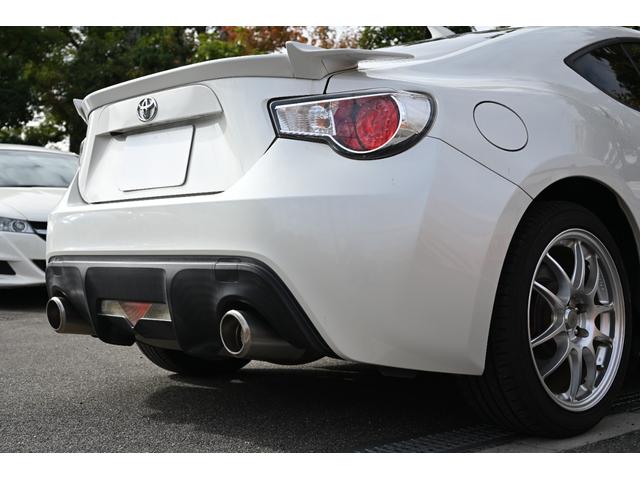 ８６ ＧＴリミテッド　クラッチオーバーホール済み　ＴＲＤ製（フェンダーフィン　前後ブレーキパッド）　ケンウッド製ナビ　フルセグＴＶ　バックモニター　Ｂｌｕｅｔｏｏｔｈ接続　ハーフレザーシート　シートヒーター　リアスポイラー（26枚目）
