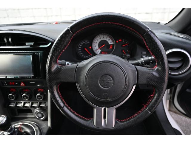 ８６ ＧＴリミテッド　クラッチオーバーホール済み　ＴＲＤ製（フェンダーフィン　前後ブレーキパッド）　ケンウッド製ナビ　フルセグＴＶ　バックモニター　Ｂｌｕｅｔｏｏｔｈ接続　ハーフレザーシート　シートヒーター　リアスポイラー（45枚目）