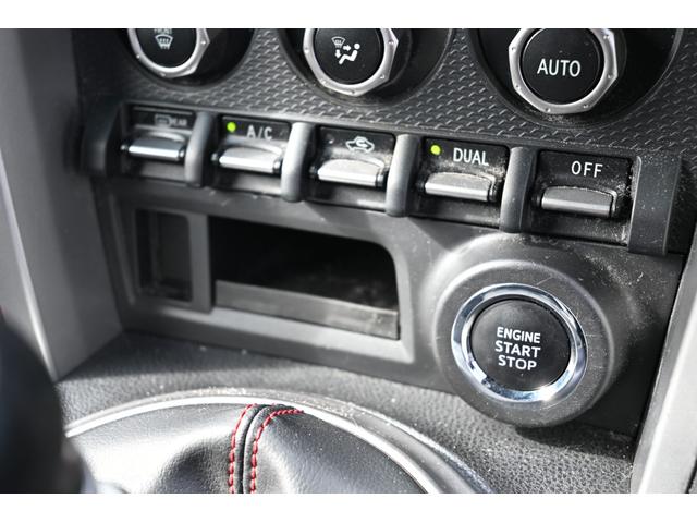 ８６ ＧＴリミテッド　クラッチオーバーホール済み　ＴＲＤ製（フェンダーフィン　前後ブレーキパッド）　ケンウッド製ナビ　フルセグＴＶ　バックモニター　Ｂｌｕｅｔｏｏｔｈ接続　ハーフレザーシート　シートヒーター　リアスポイラー（51枚目）