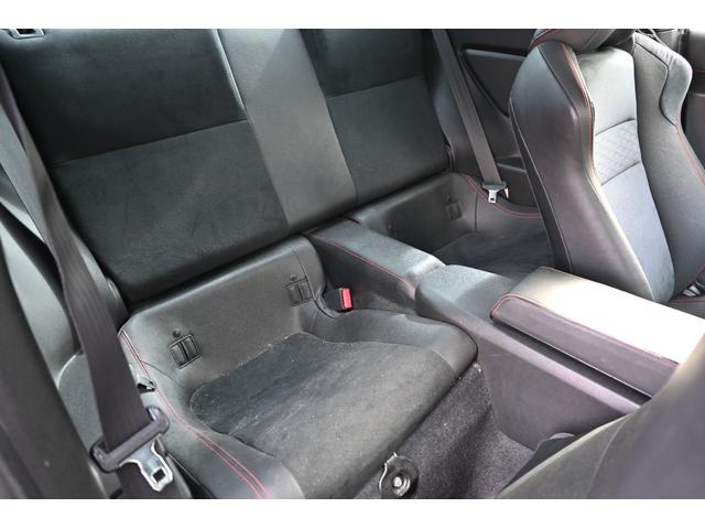 ８６ ＧＴリミテッド　クラッチオーバーホール済み　ＴＲＤ製（フェンダーフィン　前後ブレーキパッド）　ケンウッド製ナビ　フルセグＴＶ　バックモニター　Ｂｌｕｅｔｏｏｔｈ接続　ハーフレザーシート　シートヒーター　リアスポイラー（65枚目）