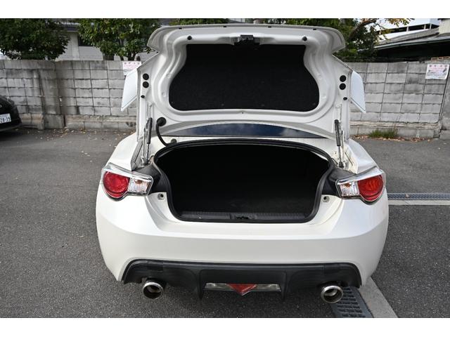 ８６ ＧＴリミテッド　クラッチオーバーホール済み　ＴＲＤ製（フェンダーフィン　前後ブレーキパッド）　ケンウッド製ナビ　フルセグＴＶ　バックモニター　Ｂｌｕｅｔｏｏｔｈ接続　ハーフレザーシート　シートヒーター　リアスポイラー（66枚目）