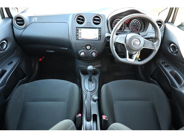 ノート １５Ｓ　日産純正メモリーナビ　フルセグＴＶ　Ｂｌｕｅｔｏｏｔｈ接続　ＥＴＣ　禁煙車　キーレス（2枚目）