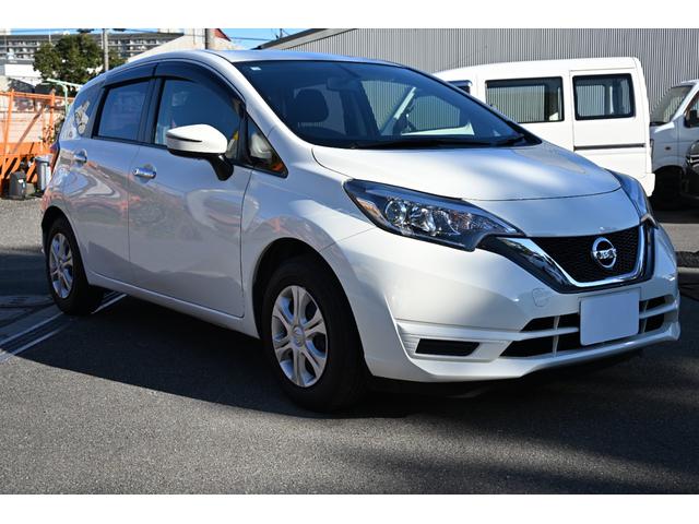 ノート １５Ｓ　日産純正メモリーナビ　フルセグＴＶ　Ｂｌｕｅｔｏｏｔｈ接続　ＥＴＣ　禁煙車　キーレス（6枚目）