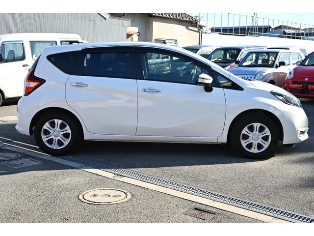 ノート １５Ｓ　日産純正メモリーナビ　フルセグＴＶ　Ｂｌｕｅｔｏｏｔｈ接続　ＥＴＣ　禁煙車　キーレス（17枚目）