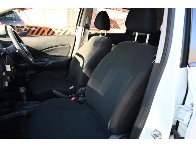 ノート １５Ｓ　日産純正メモリーナビ　フルセグＴＶ　Ｂｌｕｅｔｏｏｔｈ接続　ＥＴＣ　禁煙車　キーレス（70枚目）