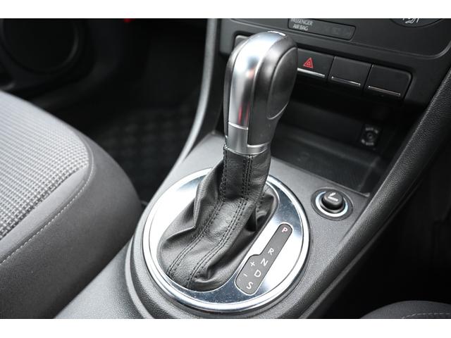 ザ・ビートル デザイン フルセグTV ナビ Bluetooth接続 前後パークセンサー HIDヘッドライト キーレス鍵2個 ETC 禁煙車 クリアランスソナー ターボ 純正アルミホイール 盗難防止装置 障害物センサー(50枚目)