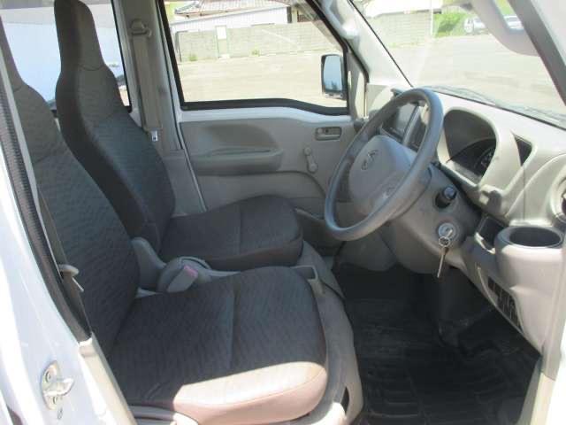 NV100クリッパーバン DX ハイルーフ 5AGS車 純正SDナビフルセグTV・バックカメラ付き(6枚目)