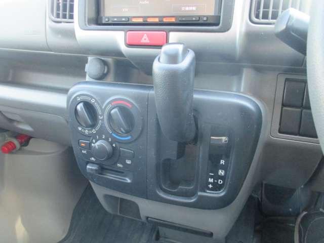 NV100クリッパーバン DX ハイルーフ 5AGS車 純正SDナビフルセグTV・バックカメラ付き(18枚目)