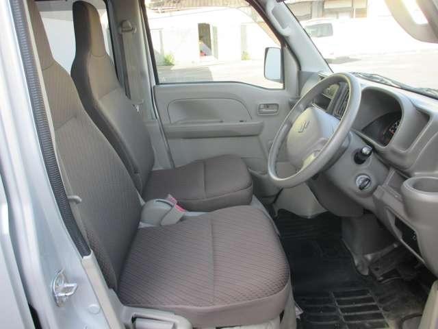 エブリイ PC ハイルーフ 5AGS車 パワーウインドウ/キーレスキー/プライバシーガラス/オーバーヘッドコンソール/オートマ車(6枚目)