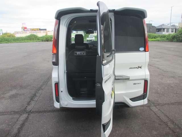 ステップワゴン 　（１０インチナビ）　ワンオーナー車／プレミアムインターナビ１０インチＴＶ／全方位カメラ／わくわくゲート／モデューロＸ専用ＡＷ／モデューロ専用エクステリア／モデューロＸ専用インテリア／２．０ＥＴＣ（3枚目）