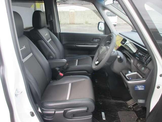 ステップワゴン 　（１０インチナビ）　ワンオーナー車／プレミアムインターナビ１０インチＴＶ／全方位カメラ／わくわくゲート／モデューロＸ専用ＡＷ／モデューロ専用エクステリア／モデューロＸ専用インテリア／２．０ＥＴＣ（7枚目）