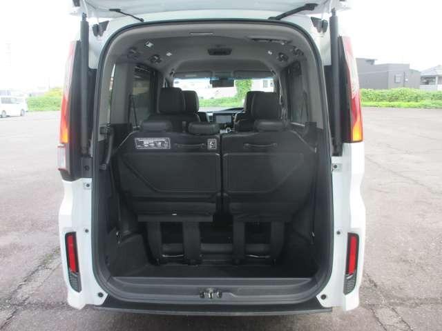 ステップワゴン 　（１０インチナビ）　ワンオーナー車／プレミアムインターナビ１０インチＴＶ／全方位カメラ／わくわくゲート／モデューロＸ専用ＡＷ／モデューロ専用エクステリア／モデューロＸ専用インテリア／２．０ＥＴＣ（13枚目）