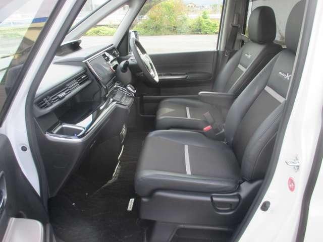 ステップワゴン 　（１０インチナビ）　ワンオーナー車／プレミアムインターナビ１０インチＴＶ／全方位カメラ／わくわくゲート／モデューロＸ専用ＡＷ／モデューロ専用エクステリア／モデューロＸ専用インテリア／２．０ＥＴＣ（20枚目）