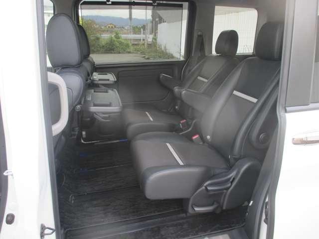 ステップワゴン 　（１０インチナビ）　ワンオーナー車／プレミアムインターナビ１０インチＴＶ／全方位カメラ／わくわくゲート／モデューロＸ専用ＡＷ／モデューロ専用エクステリア／モデューロＸ専用インテリア／２．０ＥＴＣ（35枚目）