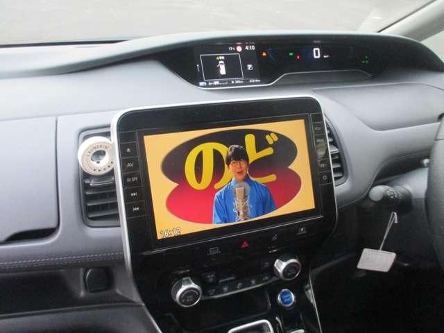 セレナ e-パワー ハイウェイスターV ワンオーナー車/純正10インチナビ/メーカーオプション後席モニター/防水シート/赤&黒ツートンカラー/プロパイロット/ETC/両側パワードア/BSM/デジタルインナーミラー(12枚目)