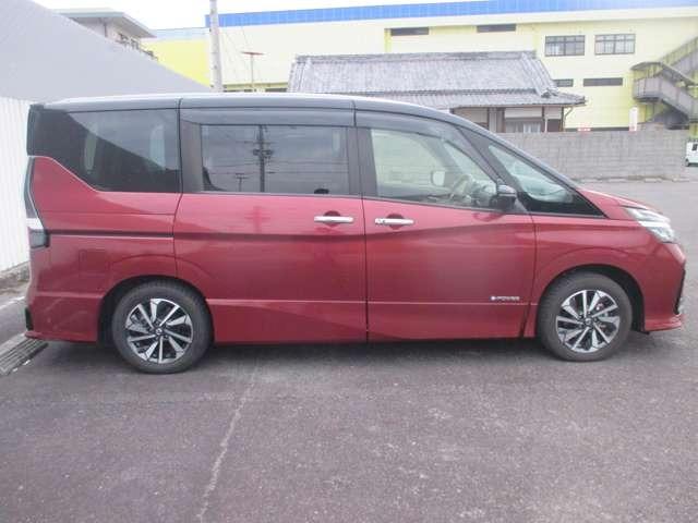 セレナ e-パワー ハイウェイスターV ワンオーナー車/純正10インチナビ/メーカーオプション後席モニター/防水シート/赤&黒ツートンカラー/プロパイロット/ETC/両側パワードア/BSM/デジタルインナーミラー(14枚目)
