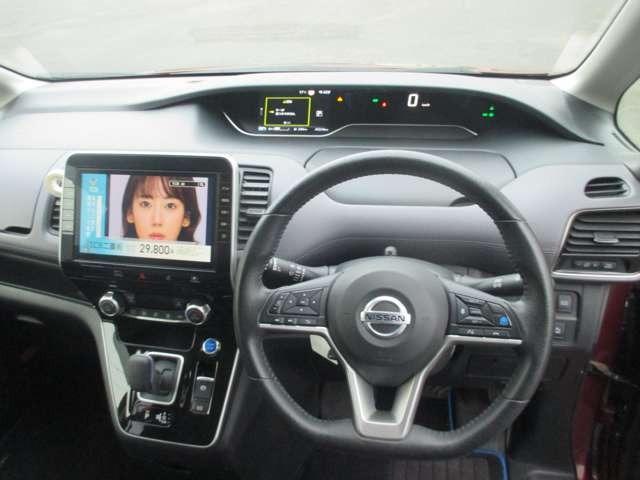 セレナ e-パワー ハイウェイスターV ワンオーナー車/純正10インチナビ/メーカーオプション後席モニター/防水シート/赤&黒ツートンカラー/プロパイロット/ETC/両側パワードア/BSM/デジタルインナーミラー(21枚目)