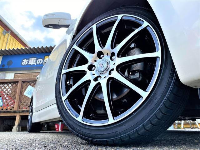 ベースグレード 新品17インチアルミ 新品タイヤ MOMOステアリング 6MT 禁煙車 フォグ プッシュスタート 純正あり ディスチャージライト(2枚目)