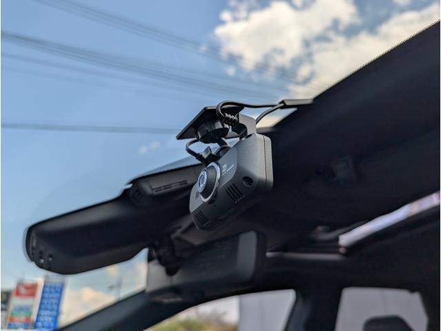 ＲＸ ＲＸ５００ｈ　Ｆスポーツパフォーマンス　ＴＲＤエアロ（Ｆ／Ｓ／Ｒ）　サンルーフ　ＴＲＤマフラー　全方位モニター　オレンジキャリパー　デジタルミラー　ブラインドスポット　全席シートエアー＆ヒーター　ナビフルセグＴＶＢＴ　革シート　パワーゲート（13枚目）