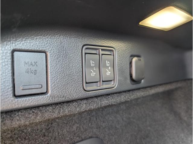 ＲＸ ＲＸ５００ｈ　Ｆスポーツパフォーマンス　ＴＲＤエアロ（Ｆ／Ｓ／Ｒ）　サンルーフ　ＴＲＤマフラー　全方位モニター　オレンジキャリパー　デジタルミラー　ブラインドスポット　全席シートエアー＆ヒーター　ナビフルセグＴＶＢＴ　革シート　パワーゲート（17枚目）