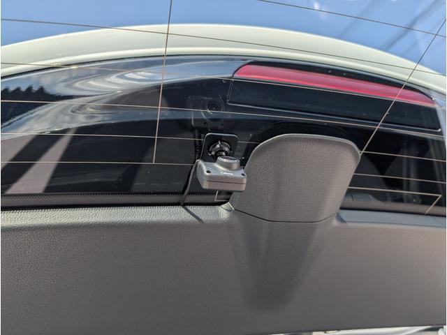 ＲＸ ＲＸ５００ｈ　Ｆスポーツパフォーマンス　ＴＲＤエアロ（Ｆ／Ｓ／Ｒ）　サンルーフ　ＴＲＤマフラー　全方位モニター　オレンジキャリパー　デジタルミラー　ブラインドスポット　全席シートエアー＆ヒーター　ナビフルセグＴＶＢＴ　革シート　パワーゲート（49枚目）