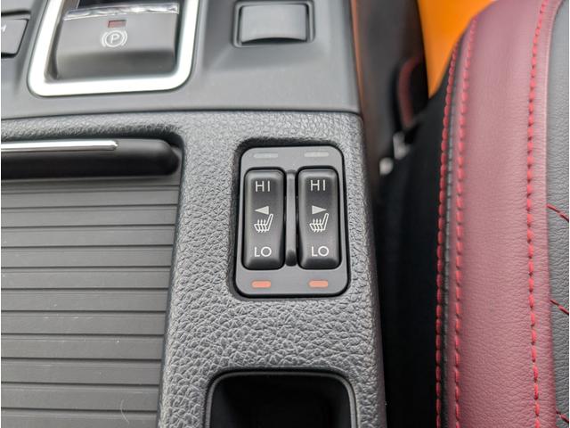 レヴォーグ ２．０ＳＴＩスポーツアイサイト　ＳＴＩエアロ（Ｆ／Ｓ／Ｒ）　衝突軽減ブレーキサポート　デジタルインナーミラー　カロッツェリア大型ナビフルセグＴＶバックカメラブルートゥース　ブラインドスポットモニター　ＳＳＲ１８アルミ　レザーシート（13枚目）