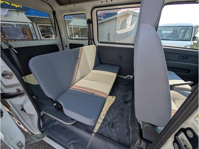 ハイゼットカーゴ ＤＸ　ハイルーフ　車内ルーフボックス　２列目シート収納で荷室大　両側スライド　４速ＡＴ（22枚目）