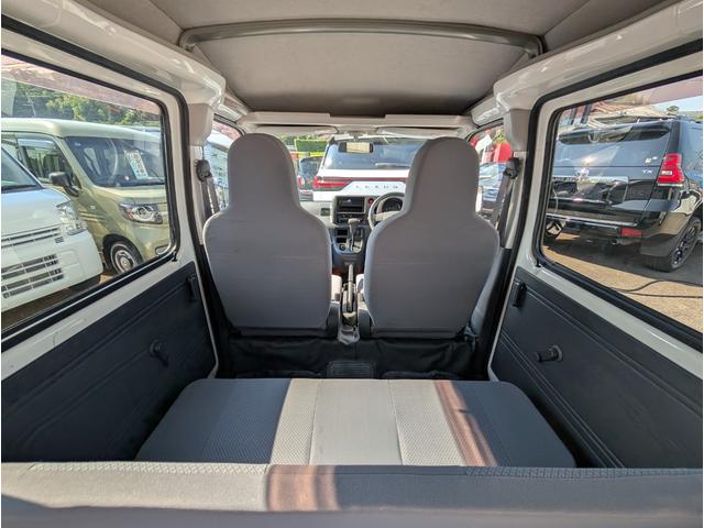 ハイゼットカーゴ ＤＸ　ハイルーフ　車内ルーフボックス　２列目シート収納で荷室大　両側スライド　４速ＡＴ（23枚目）