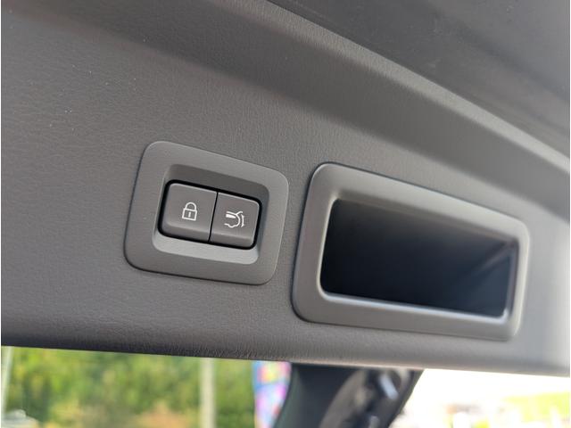 ＣＸ－３０ ２０Ｓ　プロアクティブ　ツーリングセレクション　新品４本タイヤ／パワーバックドア／ＢＳＭ／ナビＴＶバックカメＢＴ／電動パワーシート／ドラレコ／両席シートヒーター／ステアリングヒーター／アイドリングＳＴＯＰ／コーナーセンサー／１オーナー／禁煙車（4枚目）