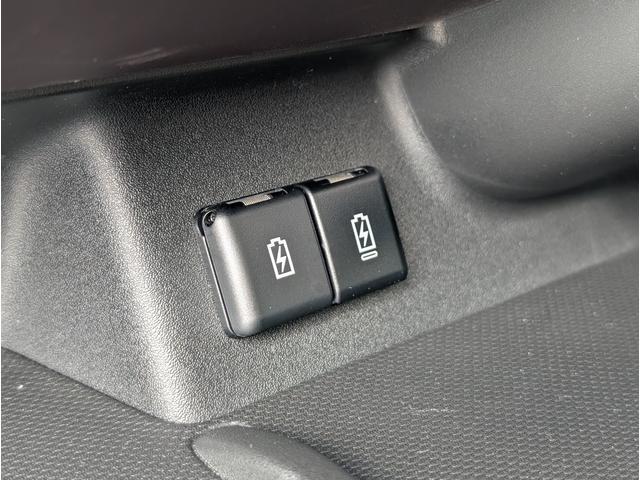 スペーシアカスタム ハイブリッドＸＳターボ　２トーンカラー／ターボ／全方位モニター／大型ナビフルセグＴＶバックカメラブルートゥース／衝突軽減ブレーキサポート／両側パワースライドドア／１オーナー／両席シートヒーター／禁煙車／Ｃセンサー／クルコン／（40枚目）