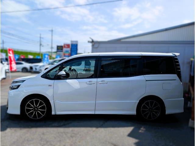 ヴォクシー ＺＳ　Ｇ’ｓ　フリップダウン／大型ナビ／新品４本タイヤ／フルセグＴＶバックカメラブルートゥース／衝突軽減ブレーキサポート／両側パワースライドドア／ドラレコ／ＬＥＤビーム／Ｇ’ｓ専用シート／７人乗り／クルコン／禁煙車（20枚目）