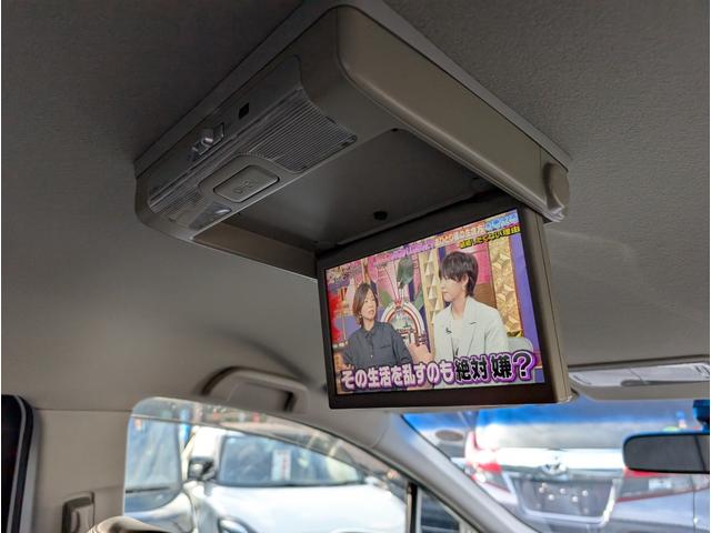 フリードハイブリッド ハイブリッド　プレミアムエディション　フリップダウンモニター／両側パワースライドドア／６人乗り／ナビフルセグＴＶバックカメラブルートゥース／フォグランプ／ブラックハーフレザーシート／クルコン／ステアリングスイッチ／ＥＴＣ（2枚目）