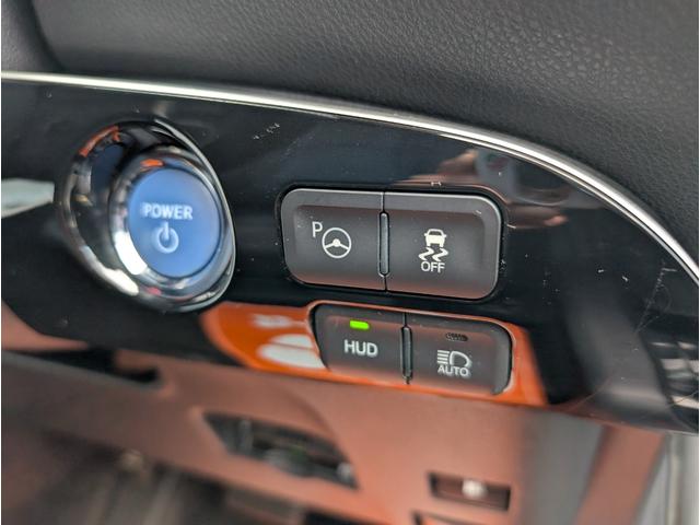 プリウス A 大型ナビフルセグTV/ブラインドスポットモニター/アドバンストパーク/ヘッドアップディスプレイ/ステアリングスイッチ/バックカメラブルートゥース/クルコン/(3枚目)