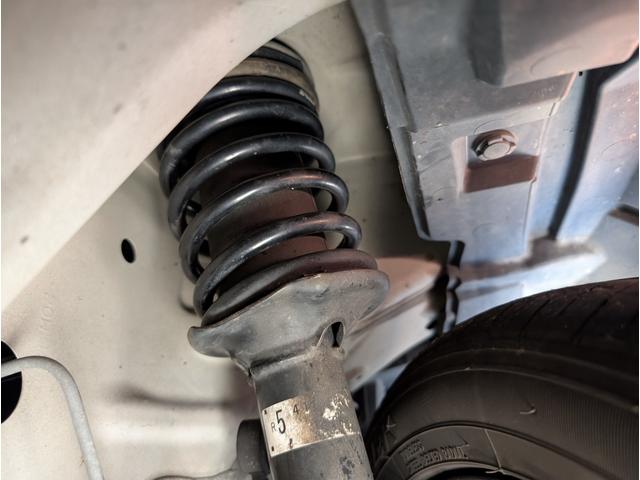 RSRダウンサス装備で程よくローダウンです!!カーブも安定!!