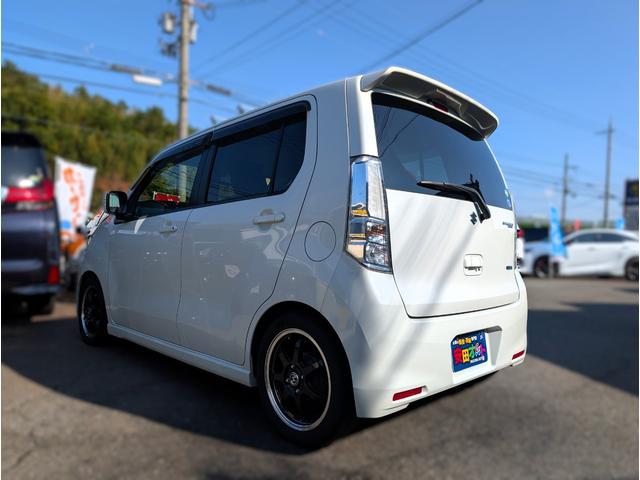 笑顔のかわいい女性スタッフも在籍しております!!