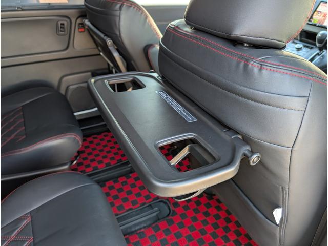 フリード クロスター 天井モニター/大型ナビフルセグTVバックカメラブルートゥース/衝突軽減ブレーキサポート/前後ミラー型ドラレコ/両側パワースライドドア/リヤフィルム施工済み/クラッツィオ黒革調カバー/両席シートヒーター(32枚目)