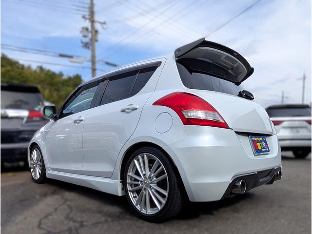 スイフトスポーツ ベースグレード　エアロ　テイン車高調（純正あり）　ＧＲＯＷフロントグリル（純正あり）　モンスタースポーツマフラー（純正あり）　グレッディリヤウイング　３連メーター　ナビフルセグＴＶＢＴ　クルコンパドルシフト　１オーナ（21枚目）