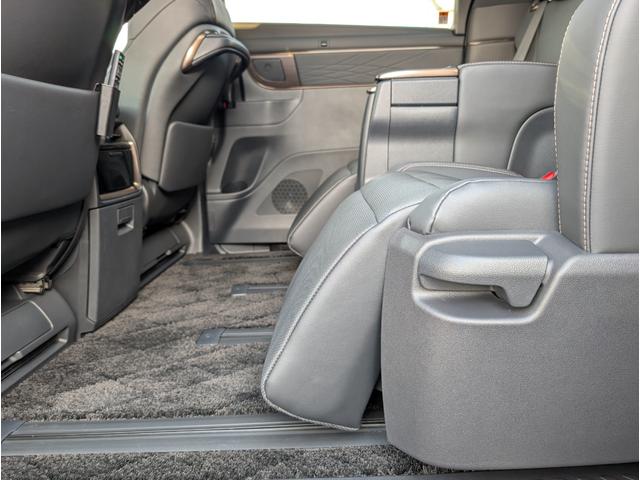 アルファード Z モデリスタエアロ&グリル/有機ELフリップダウン/サンルーフ/DインナーM/HUD/TVキャンセラー前後ドラレコ/BSM/1オーナー/禁煙車/リヤPゲート/両側Pスライド/エアー&ヒーターシート(43枚目)