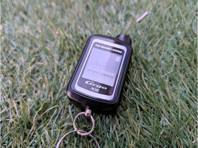 シビック タイプＲ　無限カーボンステアリング　無限ブルーミラー　Ｇｒｇｏセキュリティーシステム　モレルピラーツイーター　スーパーキャットレーダー　前後ドラレコ　無限フロアマット　ナビフルセグＴＶＢカメラ　Ｃセンサー禁煙車（3枚目）