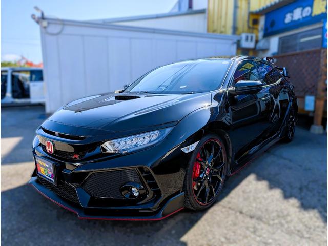 シビック タイプＲ　無限カーボンステアリング　無限ブルーミラー　Ｇｒｇｏセキュリティーシステム　モレルピラーツイーター　スーパーキャットレーダー　前後ドラレコ　無限フロアマット　ナビフルセグＴＶＢカメラ　Ｃセンサー禁煙車（26枚目）