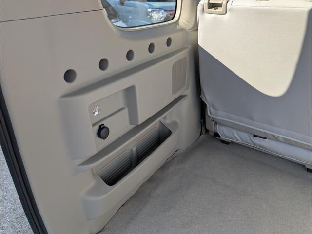 エブリイワゴン ＰＺターボスペシャル　ハイルーフ　両側パワースライド　衝突軽減ブレーキサポート　オートステップ　ナビフルセグＴＶバックカメラブルートゥース　コーナーセンサー　フォグランプ　革調シートカバー　禁煙車　スマートキー（18枚目）