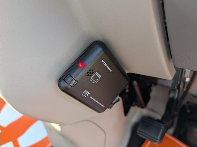 エブリイワゴン ＰＺターボスペシャル　ハイルーフ　両側パワースライド　衝突軽減ブレーキサポート　オートステップ　ナビフルセグＴＶバックカメラブルートゥース　コーナーセンサー　フォグランプ　革調シートカバー　禁煙車　スマートキー（35枚目）