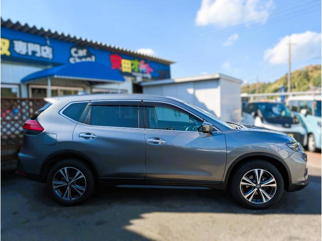 エクストレイル ２０Ｘ　電動パワーゲート　ナビフルセグＴＶバックカメラブルートゥース　ドライブレコーダー　ブラックレザーシート　コーナーセンサー　アイドリングＳＴＯＰ　１オーナー　禁煙車（11枚目）