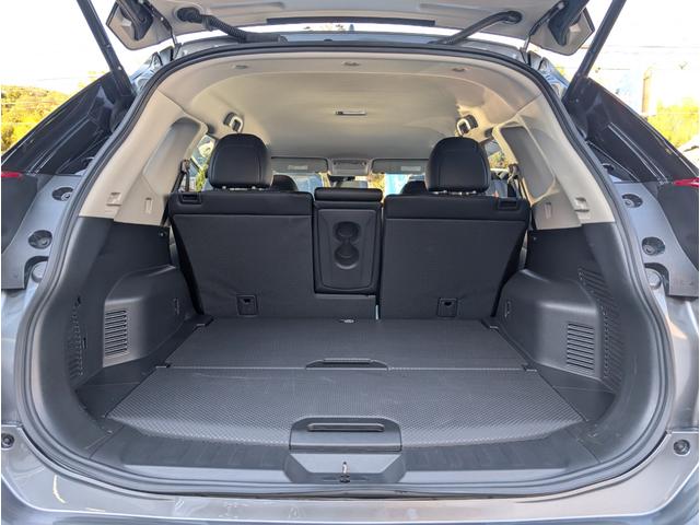 エクストレイル ２０Ｘ　電動パワーゲート　ナビフルセグＴＶバックカメラブルートゥース　ドライブレコーダー　ブラックレザーシート　コーナーセンサー　アイドリングＳＴＯＰ　１オーナー　禁煙車（14枚目）