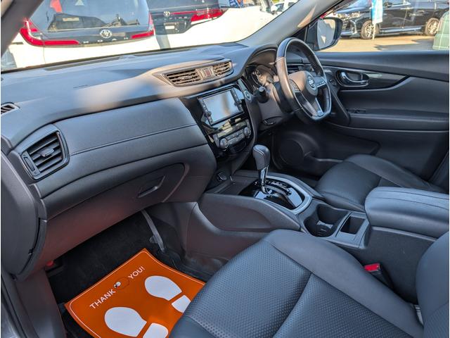 エクストレイル ２０Ｘ　電動パワーゲート　ナビフルセグＴＶバックカメラブルートゥース　ドライブレコーダー　ブラックレザーシート　コーナーセンサー　アイドリングＳＴＯＰ　１オーナー　禁煙車（23枚目）