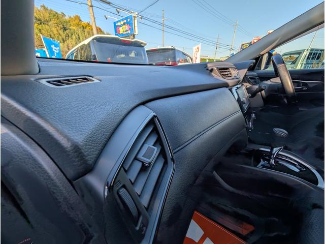 エクストレイル ２０Ｘ　電動パワーゲート　ナビフルセグＴＶバックカメラブルートゥース　ドライブレコーダー　ブラックレザーシート　コーナーセンサー　アイドリングＳＴＯＰ　１オーナー　禁煙車（24枚目）