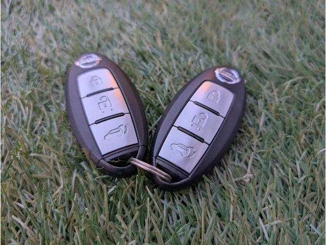 エクストレイル ２０Ｘ　電動パワーゲート　ナビフルセグＴＶバックカメラブルートゥース　ドライブレコーダー　ブラックレザーシート　コーナーセンサー　アイドリングＳＴＯＰ　１オーナー　禁煙車（33枚目）