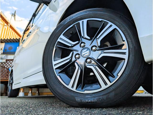 ソリオバンディット ハイブリッドＭＶ　新品タイヤ　大型ナビ　全方位カメラ　フルセグＴＶ　両側パワースライドドア　衝突軽減ブレーキサポート　シートヒーター　コーナーセンサー　アイドリングＳＴＯＰ　２列目開閉テーブル　ＥＴＣ　クルコン（2枚目）