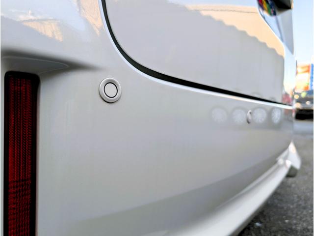 ソリオバンディット ハイブリッドＭＶ　新品タイヤ　大型ナビ　全方位カメラ　フルセグＴＶ　両側パワースライドドア　衝突軽減ブレーキサポート　シートヒーター　コーナーセンサー　アイドリングＳＴＯＰ　２列目開閉テーブル　ＥＴＣ　クルコン（7枚目）