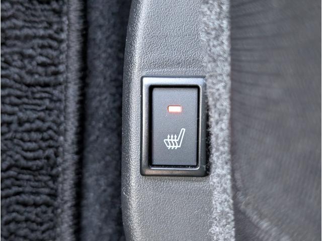 ソリオバンディット ハイブリッドＭＶ　新品タイヤ　大型ナビ　全方位カメラ　フルセグＴＶ　両側パワースライドドア　衝突軽減ブレーキサポート　シートヒーター　コーナーセンサー　アイドリングＳＴＯＰ　２列目開閉テーブル　ＥＴＣ　クルコン（8枚目）